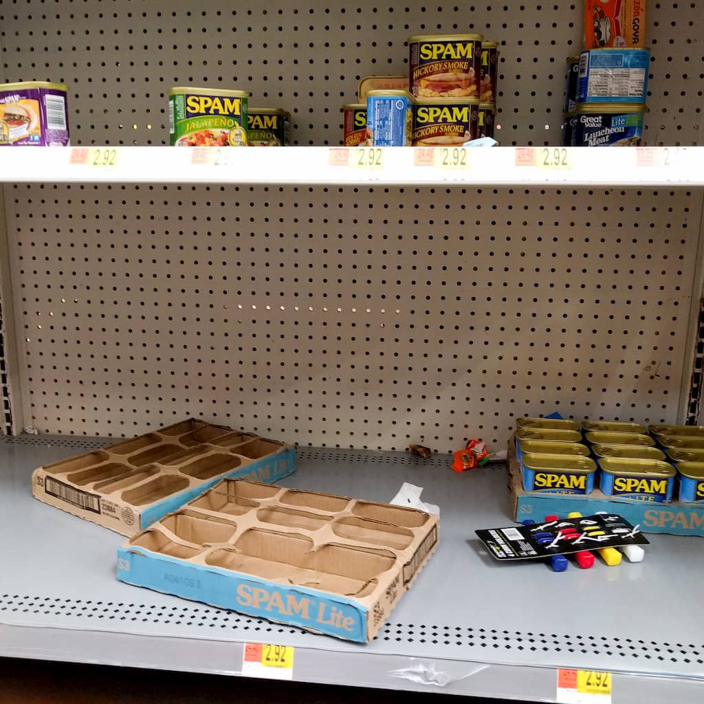 Florida's empty supermarket shelves during hurricane preparation