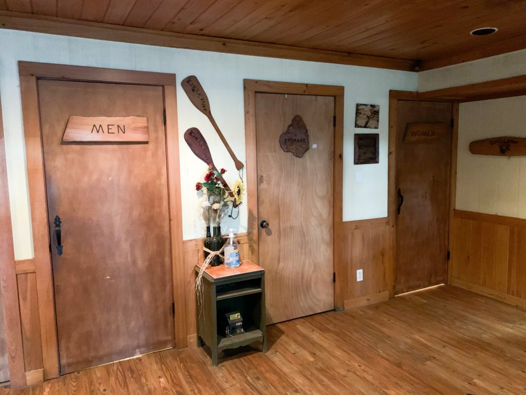 Ichetucknee Springs Campground bathroom