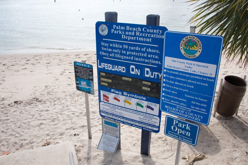 Rules at the Phil Foster Park Beach in Riviera Beach, Florida near the Blue Heron Bridge dive site