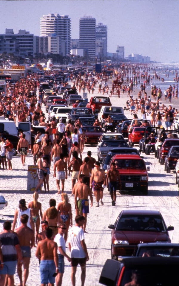 spring break crowds in florida (fmemory)